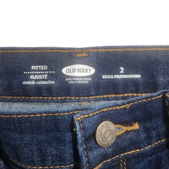 OLD NAVY Size 2 | Denim Hem Cuffed Jean Shorts - Picture 3 of 3